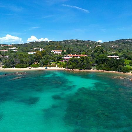 Baia Dorata Beach Apartment Porto Istana ภายนอก รูปภาพ