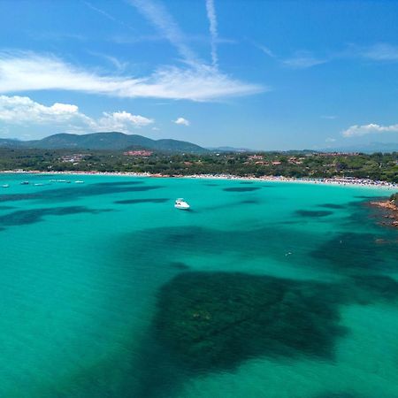 Baia Dorata Beach Apartment Porto Istana ภายนอก รูปภาพ