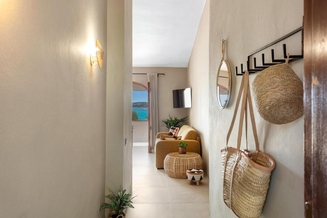 Baia Dorata Beach Apartment Porto Istana ภายนอก รูปภาพ