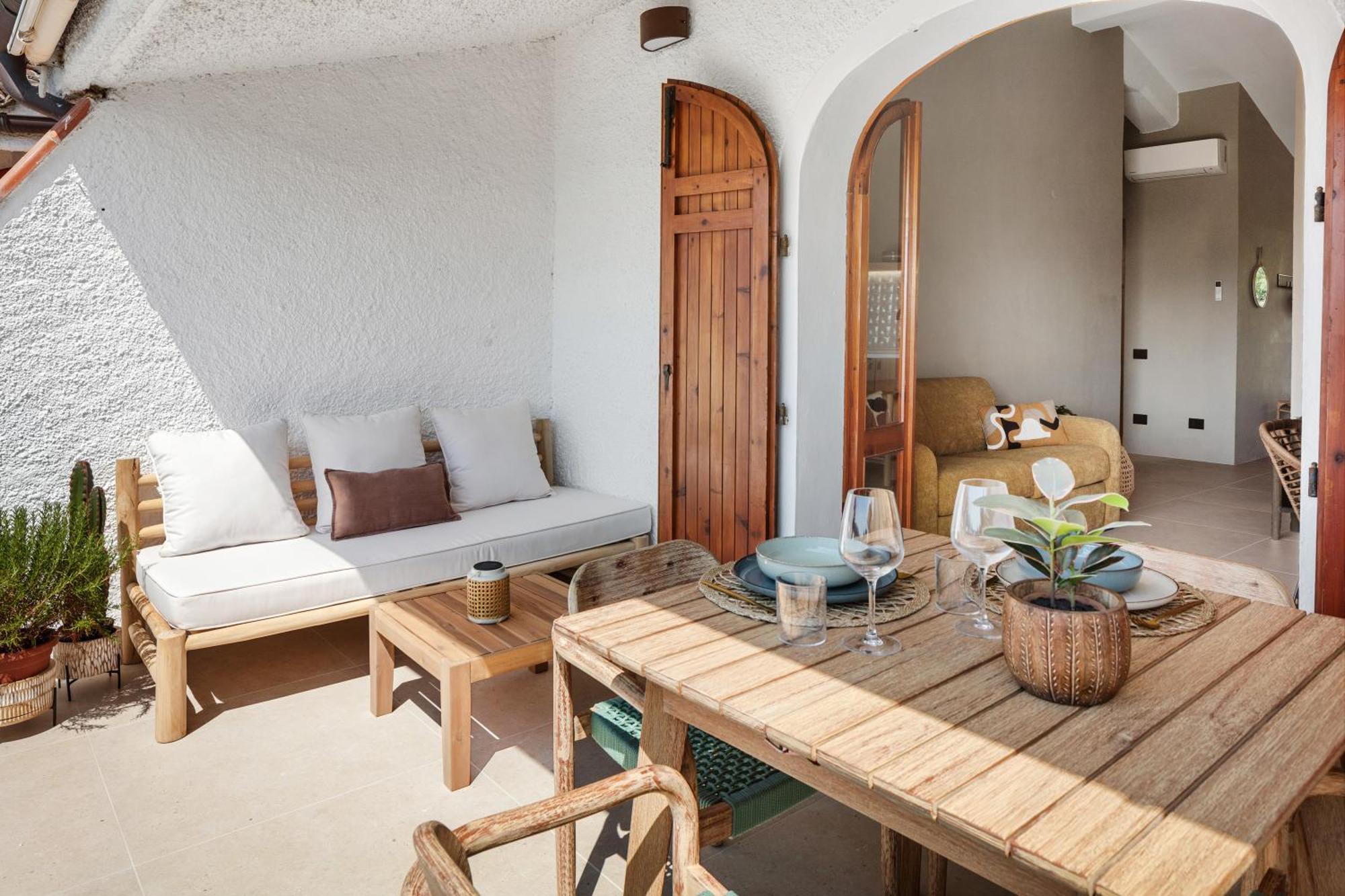 Baia Dorata Beach Apartment Porto Istana ภายนอก รูปภาพ
