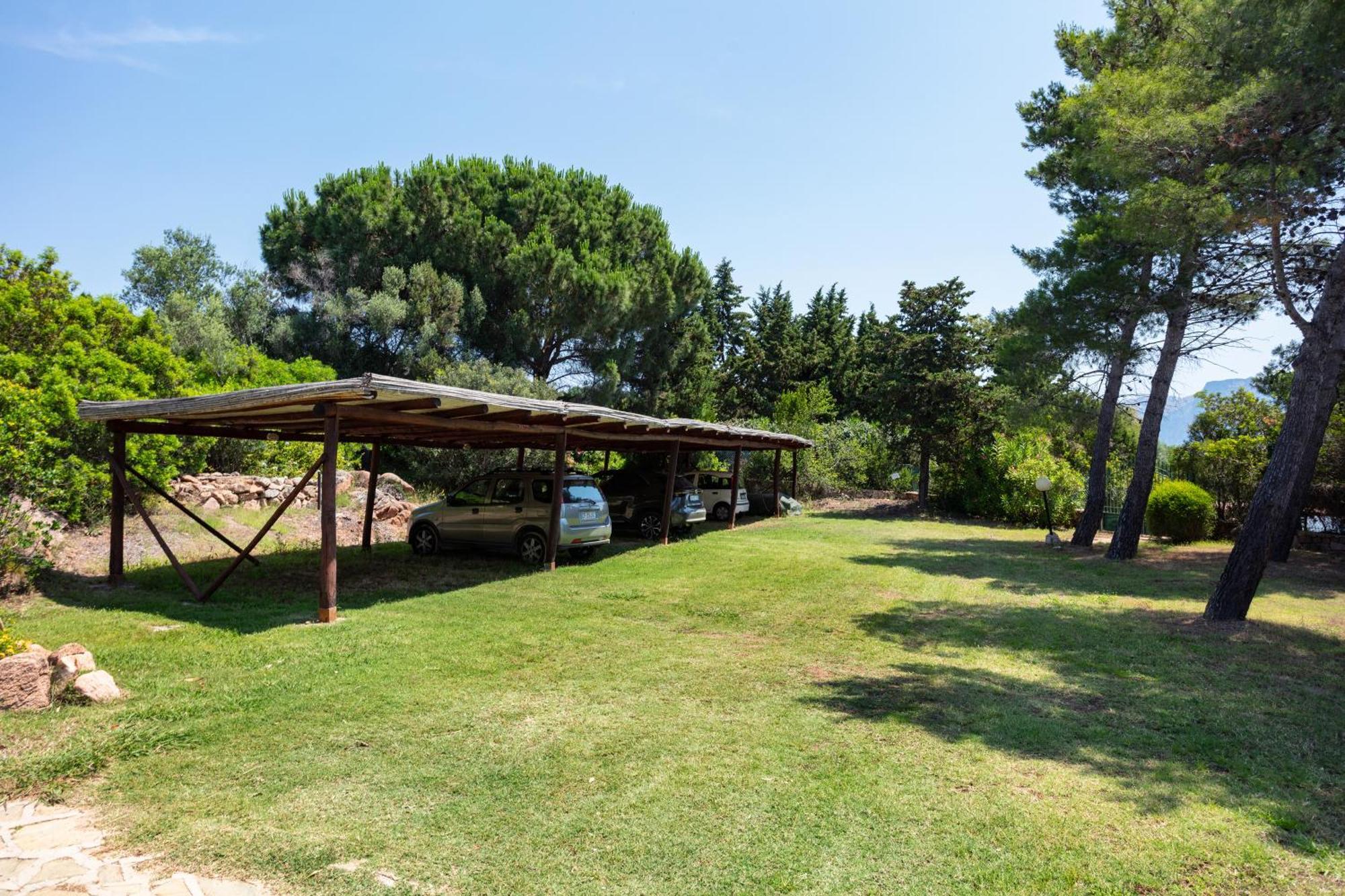 Baia Dorata Beach Apartment Porto Istana ภายนอก รูปภาพ